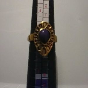 Women's fashion ring